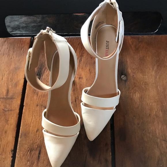 JustFab White High heels - Picture 2 of 3